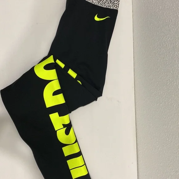 Nike Pro Hyperwarm Tights Mezzo Waistband Compression Black/Volt Women |Size S - Picture 9 of 10